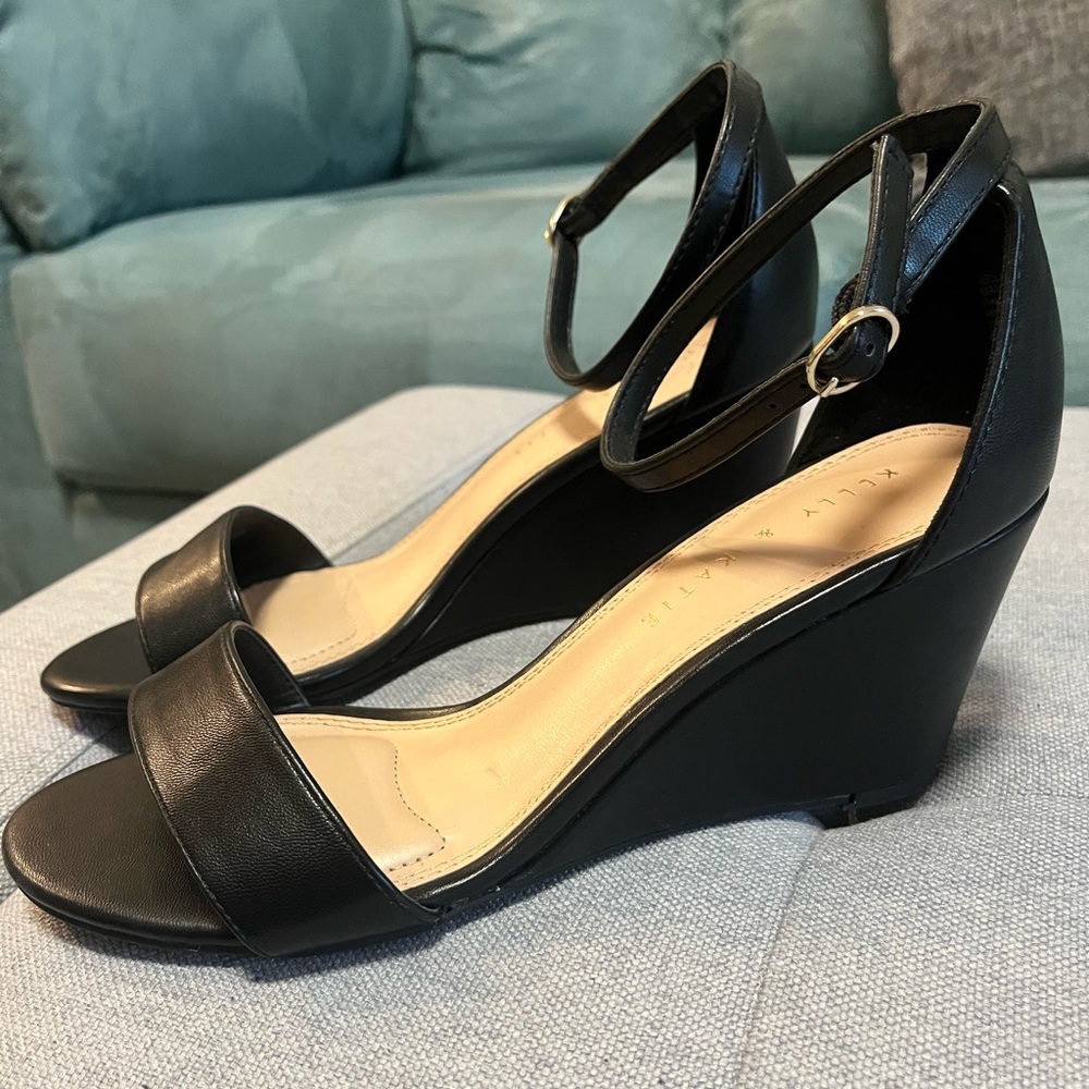Never Worn Kelly & Katie Black Wedges Size 8W